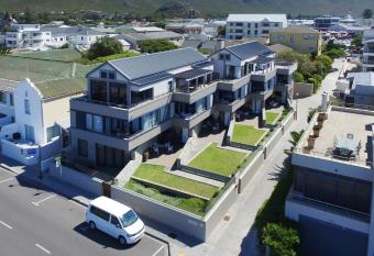 Harbour House Hotel - Le Paradis Apartments has Balcony rooms