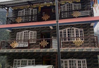 Hotel Gurudongmar has Balcony rooms