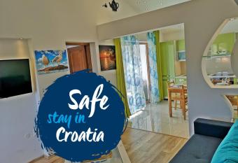 Apartments Bo  kovi   has Balcony rooms