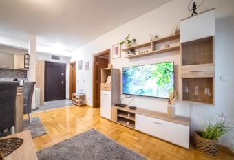 Lux Apartmani Raki   has Balcony rooms