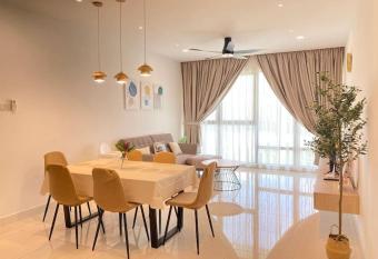 Southkey/Midvalley(A2301)Bathtub Netflix High Floor@JB has rooms with a private hot tub