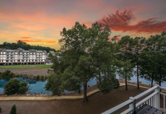 Herons Cove LakeFront allows 18 year olds to book a room