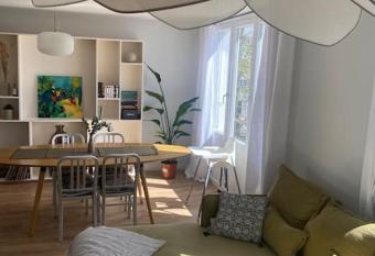 chez Nath allows 18 year olds to book a room