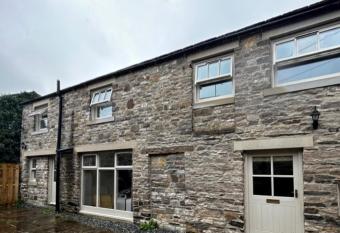 The Cottage Leyburn has Balcony rooms