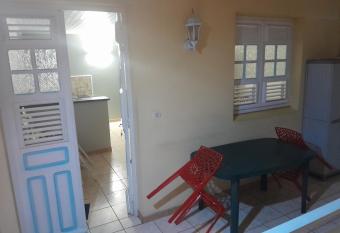 Les Cocotiers has Balcony rooms