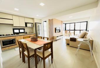 Incr  vel apartamento    200m da praia has Balcony rooms