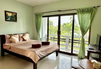 Jigsaw Hotel has Balcony rooms