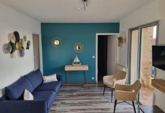 Sainte C  cile: appartement 2ch 6/7 pers has Balcony rooms