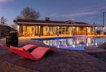 Wind Hill has Balcony rooms