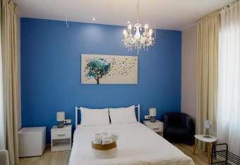 Rooms in Yard has Balcony rooms