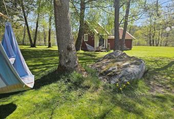 Mysigt 1720 tals torp p   privat halv   n  ra G  teborg has Balcony rooms