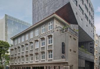 21 Carpenter, Singapore, a Member of Design Hotels has Balcony rooms