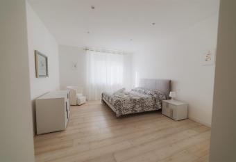 Civiconr3 has Balcony rooms