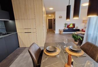 Hillshome - 84m2 modern   byt s terasou aj saunou has Balcony rooms