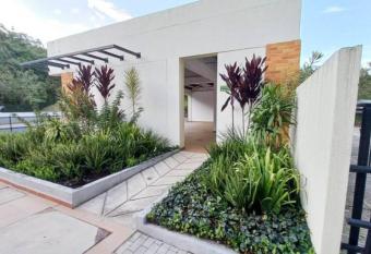 Beautiful and cozy apartment has Balcony rooms