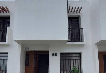 Casa Ideal de Descanso has Balcony rooms