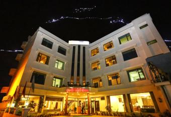 Hotel Shree Hari Niwas has Balcony rooms