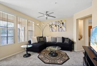 Luxury 2BR/2BA! 5 MIN to Disney! allows 18 year olds to book a room