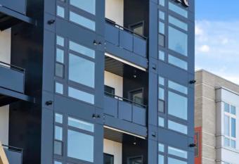 Pink Allure Revival Lifestyle Loft - Espadin LoHi has Balcony rooms