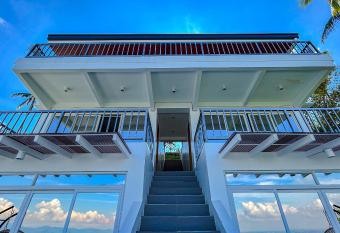 Villa Lorenzo @ Caliraya Heights Resorts has Balcony rooms