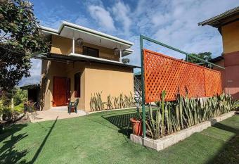 La Reina del Mar has Balcony rooms