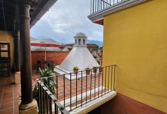 Las Villas de Sevilla has Balcony rooms