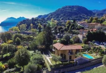 Charming Bellagio Boutique Hotel has Balcony rooms