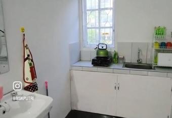 Adrian Homestay has Balcony rooms