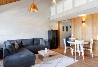 Schwarzwaldtraum has Balcony rooms