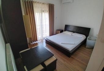 Hotel Unik has Balcony rooms