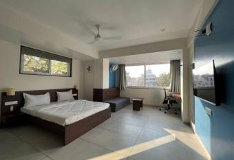 Trinay Aster Room allows 18 year olds to book a room