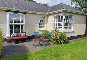 Lily s Place has Balcony rooms