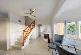 Tapia Hills has Balcony rooms