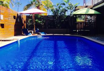 Hotel Ylang Ylang allows 18 year olds to book a room