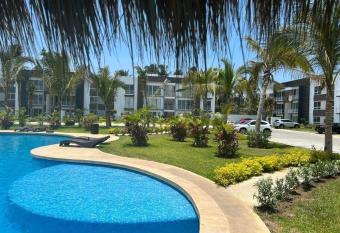 Reapertura Depto con club de playa Acapulco Diamante 100 x 100 funcionando has Balcony rooms