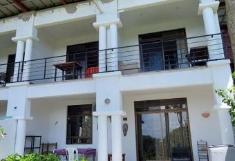 apartamento entero samara A-1 allows 18 year olds to book a room