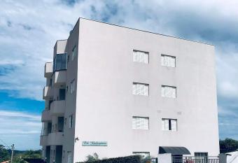 Apartamento belvedere do lago allows 18 year olds to book a room