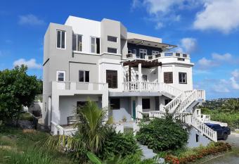 The Ridge has Balcony rooms