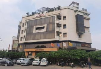 VLM GRAND PLACID has Balcony rooms