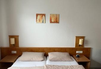 Brauhaus Hotel Ruetershoff allows 18 year olds to book a room