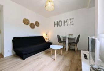 Le Confort - Parking priv   - Terrasse - Vraie chambre has Balcony rooms