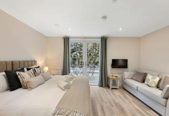 The Haddon Studio - Apartment 7 has Balcony rooms