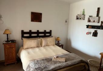 Mini Cottage allows 18 year olds to book a room