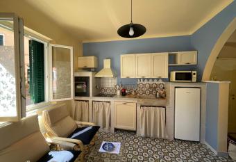 La Gio del Fosso allows 18 year olds to book a room