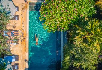 Minabali Bunga lo allows 18 year olds to book a room