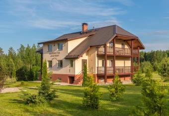 Karumetsa Apartment has Balcony rooms