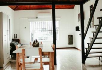 Casa Tipo Loft- Tigre Centro allows 18 year olds to book a room