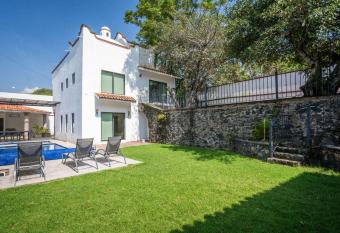 Casa Cactus5BR/Asador/Alberca Privada c/caldera has Balcony rooms