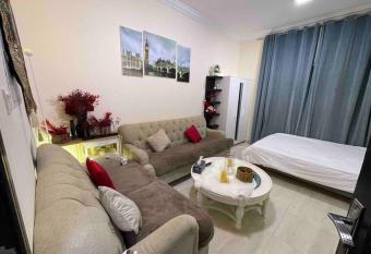 Lovely rental studio in Sharjah near to beach allows 18 year olds to book a room