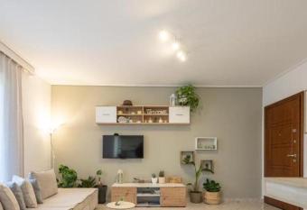 Nesto Athens Airport Den has Balcony rooms